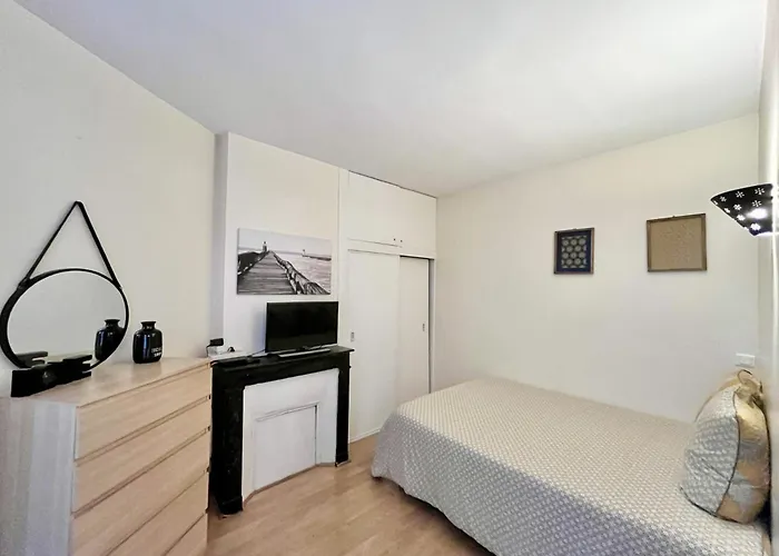 Paris Center Quarter Latin Nice 1 Bedroom